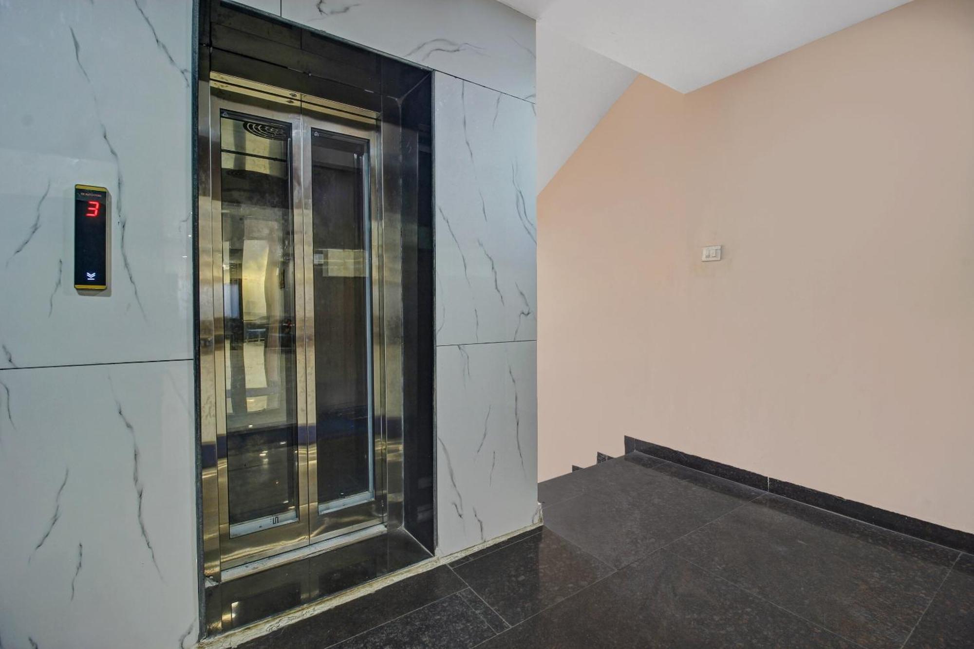 Collection O Hotel Swagath Pride Mancheral Exterior photo