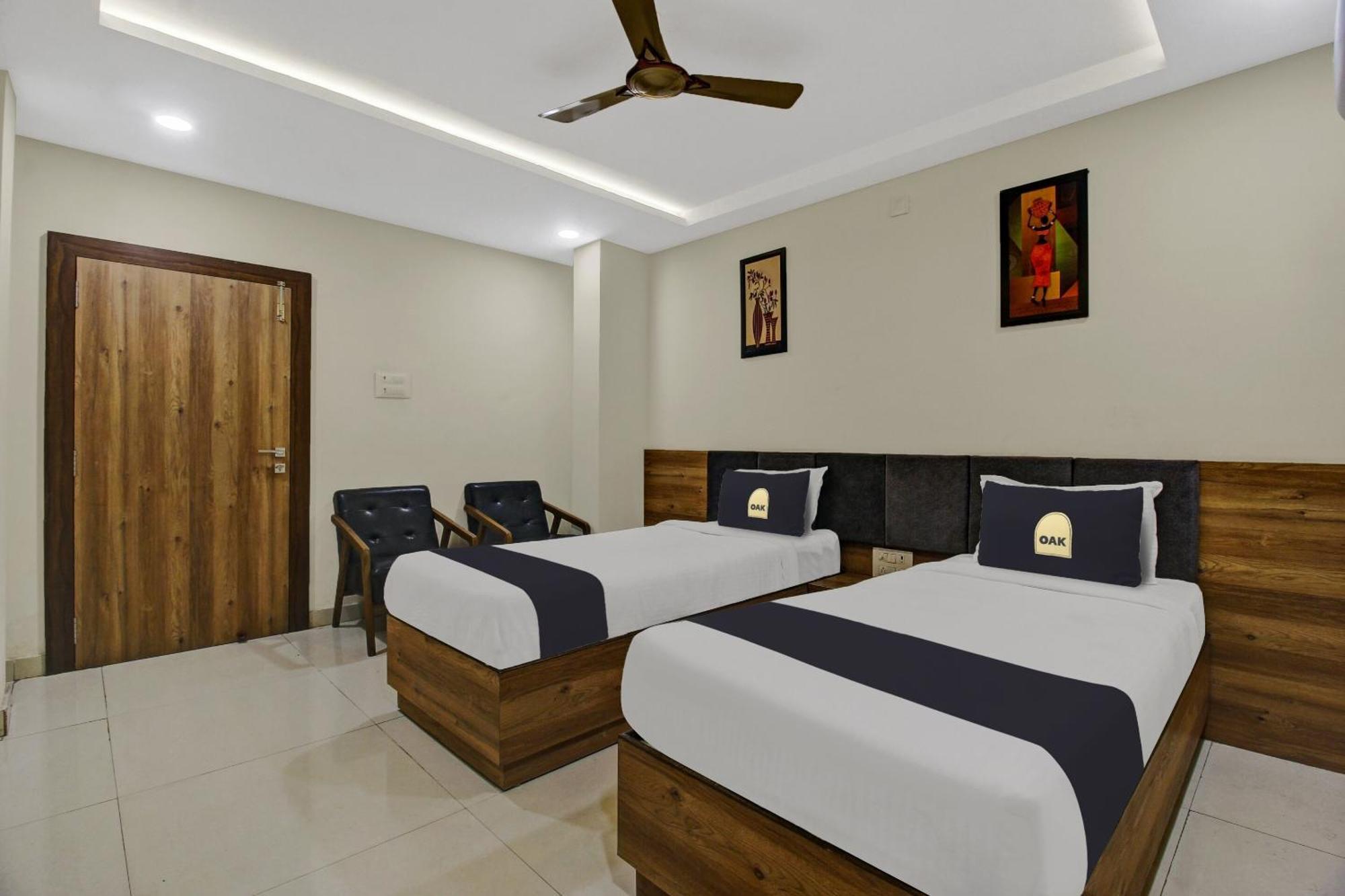 Collection O Hotel Swagath Pride Mancheral Exterior photo