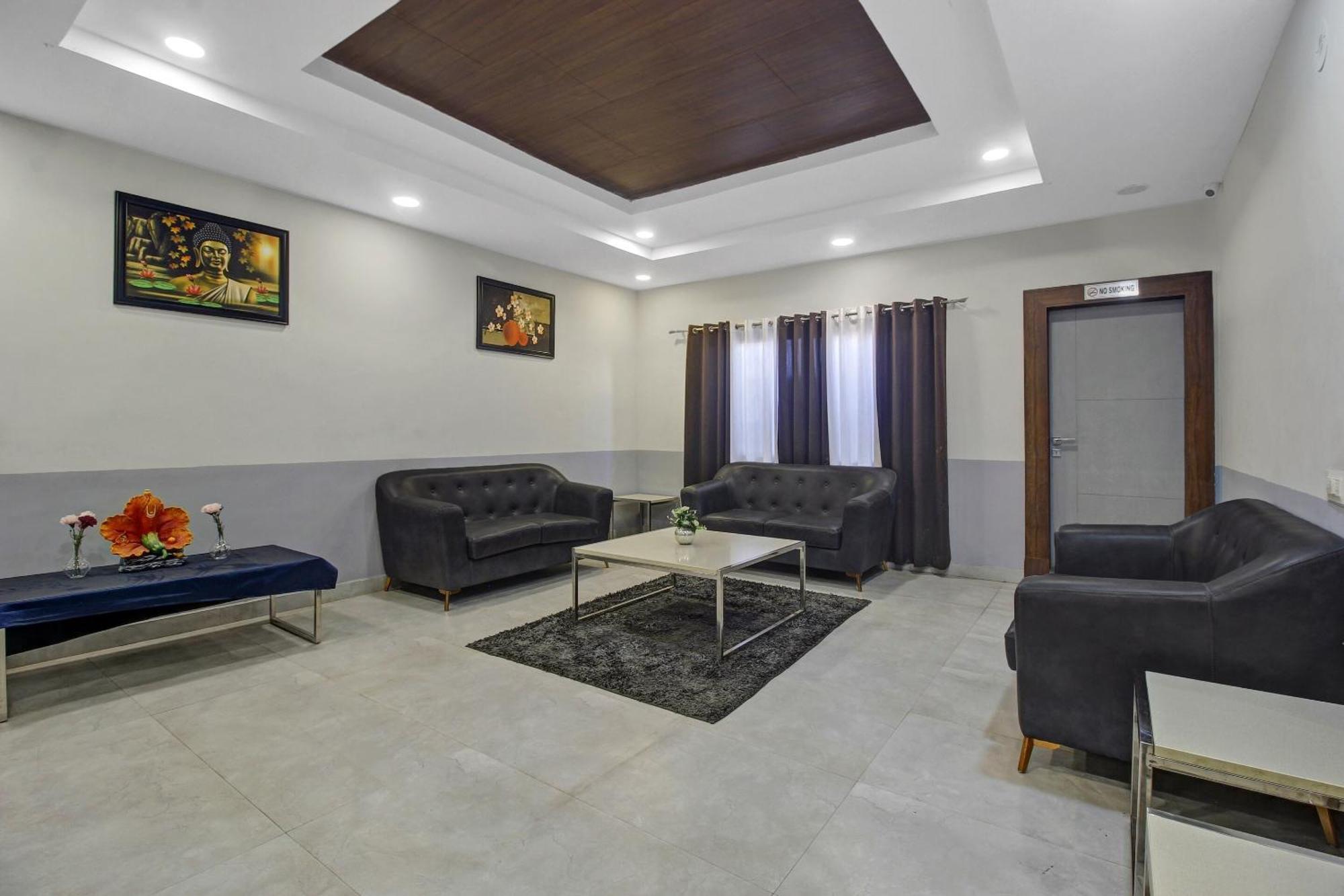 Collection O Hotel Swagath Pride Mancheral Exterior photo