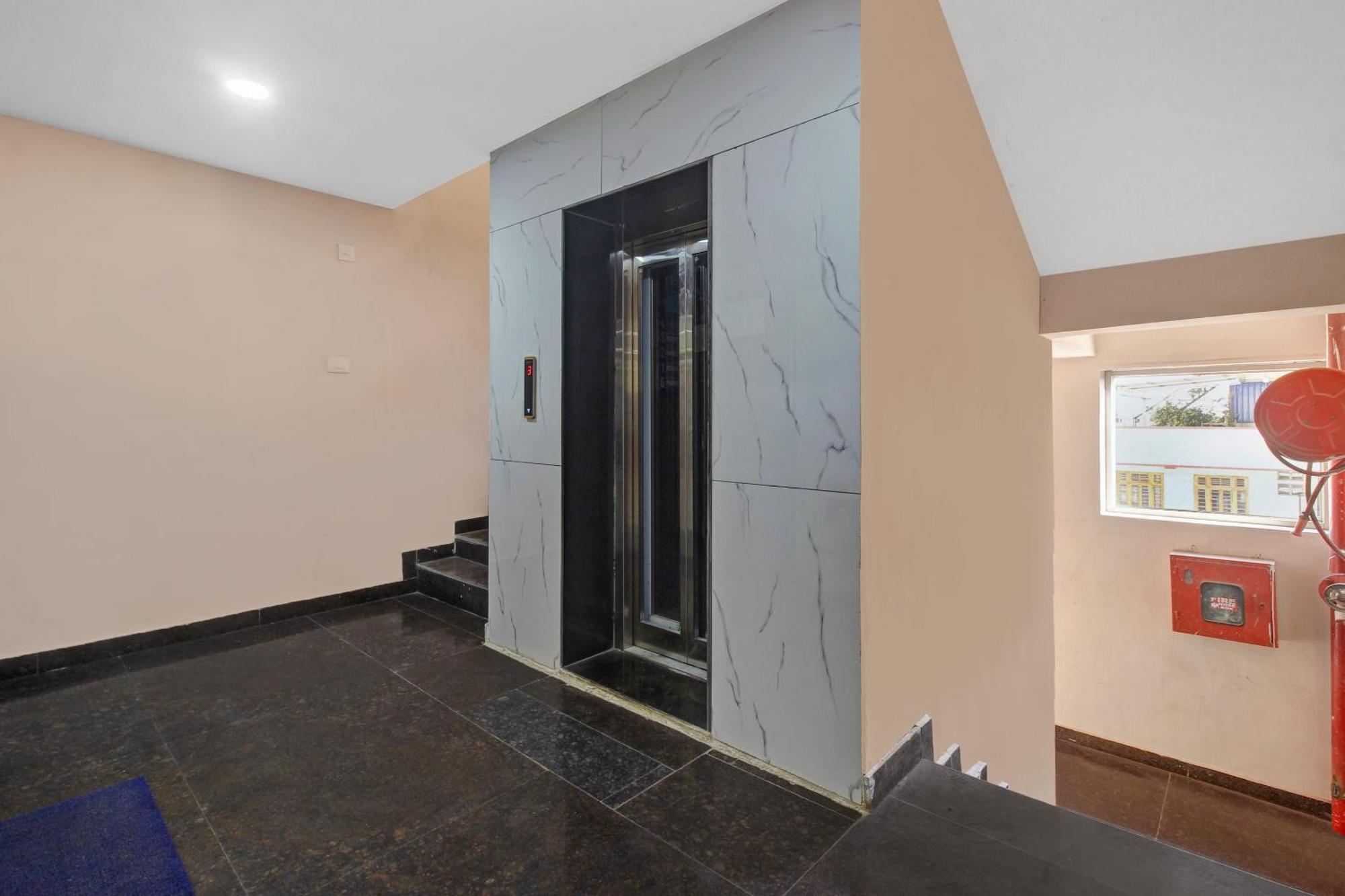 Collection O Hotel Swagath Pride Mancheral Exterior photo